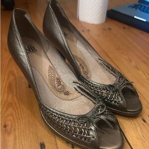 Sofft Bronze Woven Peep-Toe Low Heels